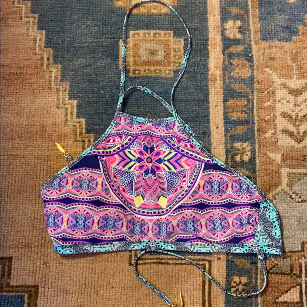 High neck Swim Top Jessica Simpson Sm
